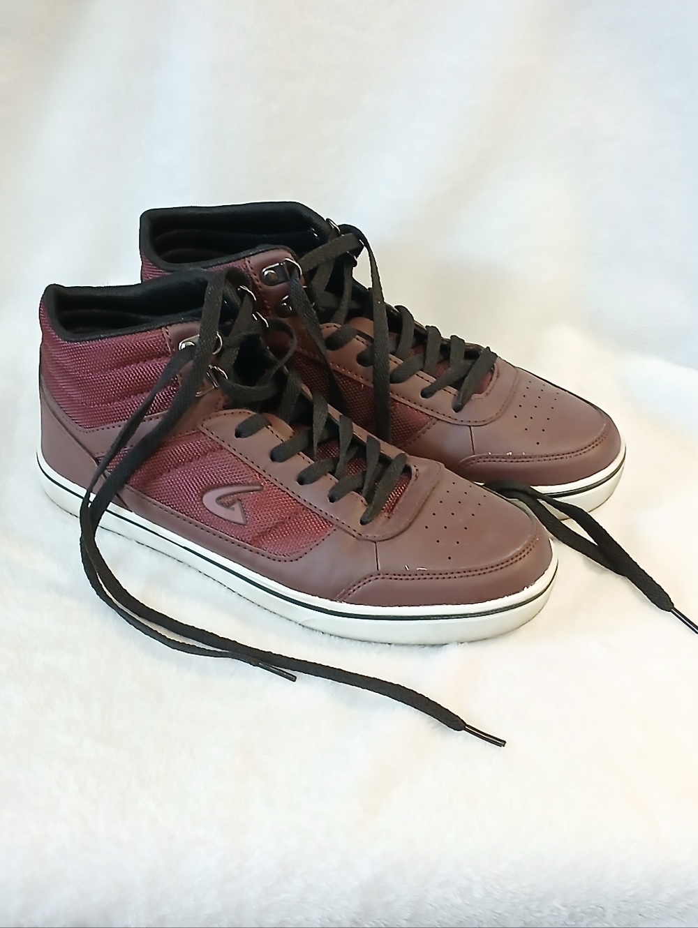 Men's size 8 GEERS hi tops